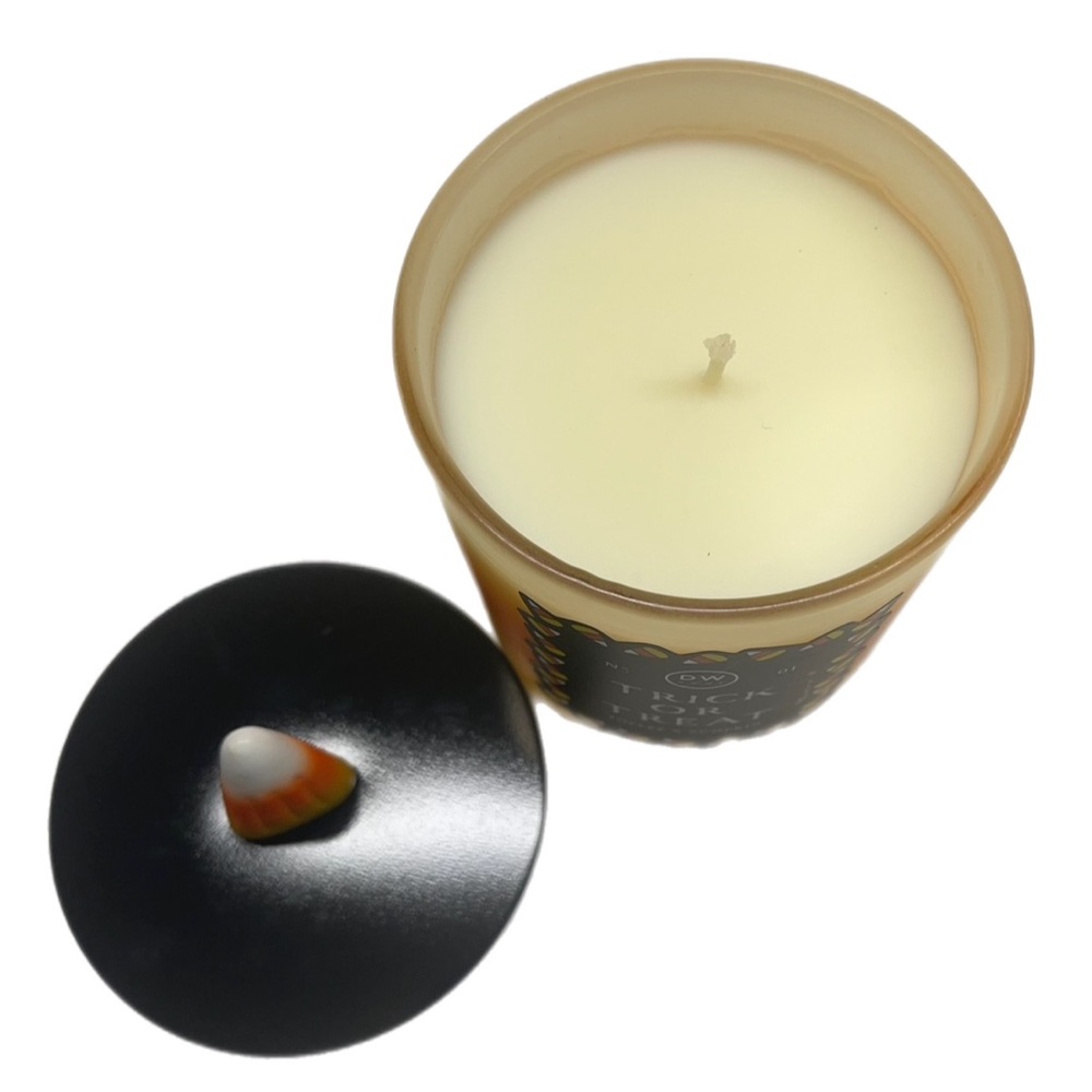 NWT! 🎃 DW HOME  9.3 Oz. Trick Or Treat Candle Halloween Fall Autumn Holiday - Picture 3 of 6